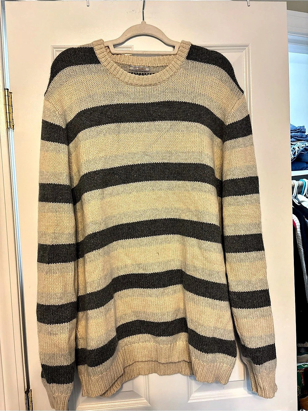 Striped Cashmere Crewneck Sweater in Beige & Gray
